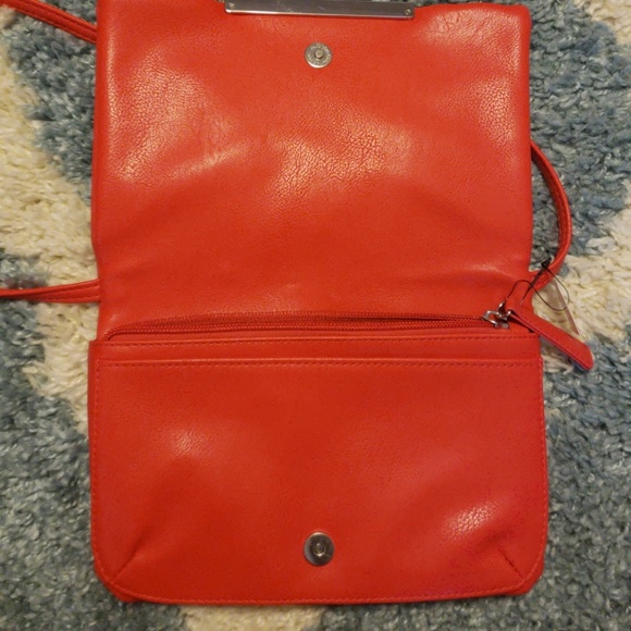 NWT KENNETH COLE REACTION crossbody purse - Picture 3 of 4